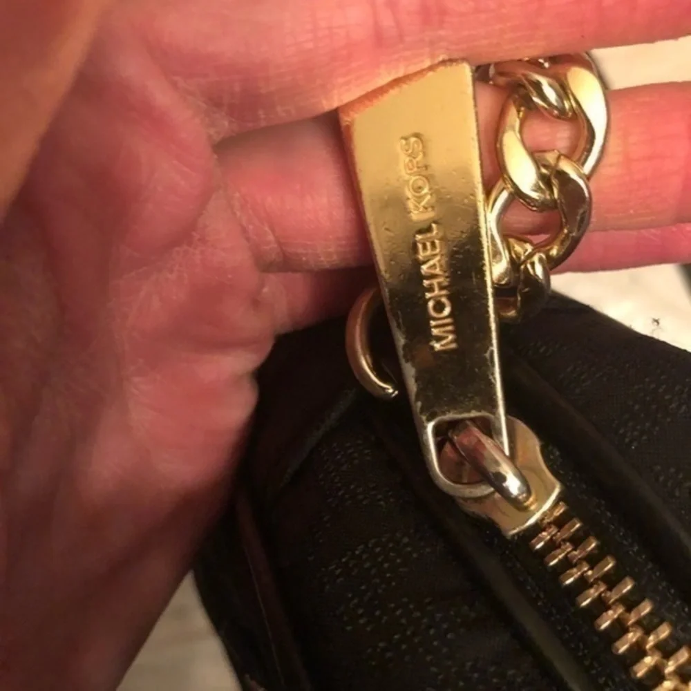 Michael kors signature mk messenger crossbody bag